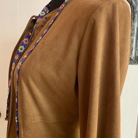 Max Studio women long sleeves blouse faux suede 
100% polyester RN# 58822 Cut# 7 - Picture 13 of 15